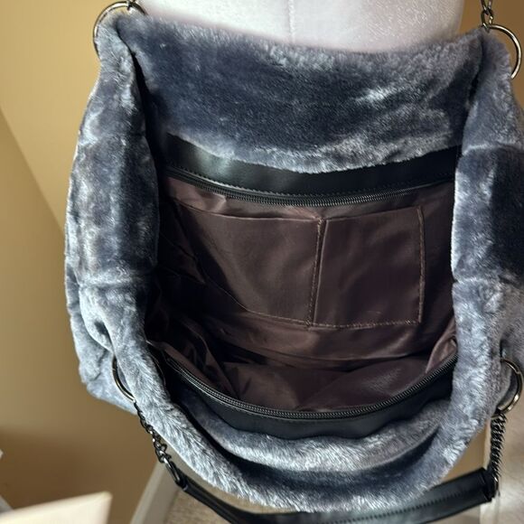 NWOT Chic Faux Rabbit Fur Large Shoulder Bag Purse Color Gray - Picture 5 of 6